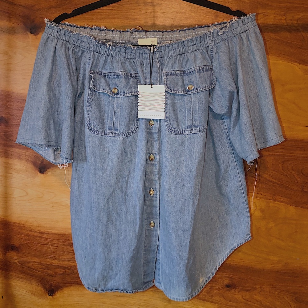 NWT UO URBAN OUTFITTERS- Off Shoulder Denim Top - Picture 1 of 3